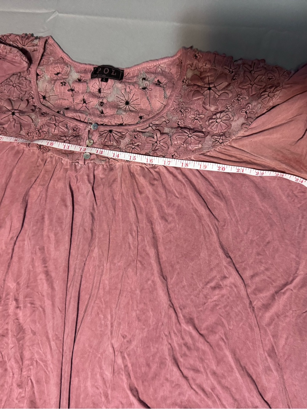 POL Dusty Rose Lace Yoke Long-Sleeve Tunic - Picture 4 of 6